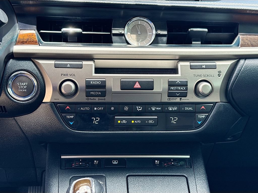 Used 2015 Lexus ES 350 w/ Luxury Package FWD image 16