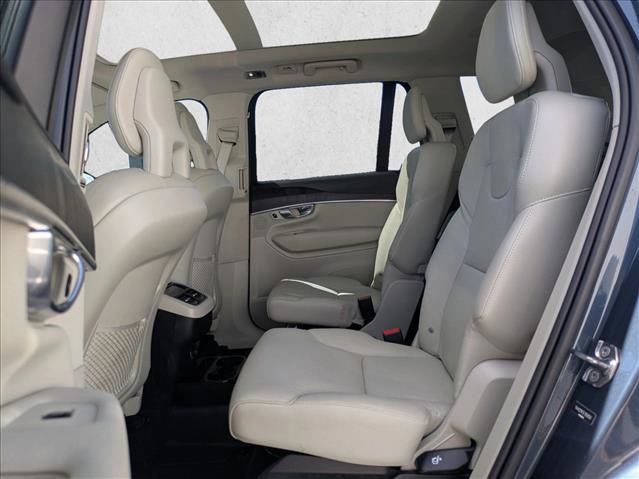 Used 2020 Volvo XC90 T6 Momentum w/ Protection Package image 20