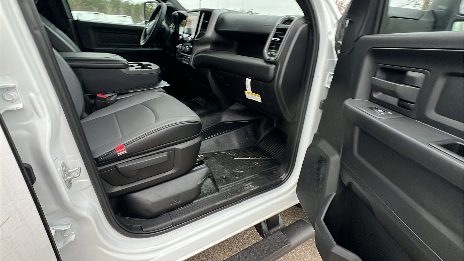 Used 2025 RAM 5500 Tradesman w/ Safety Group image 22