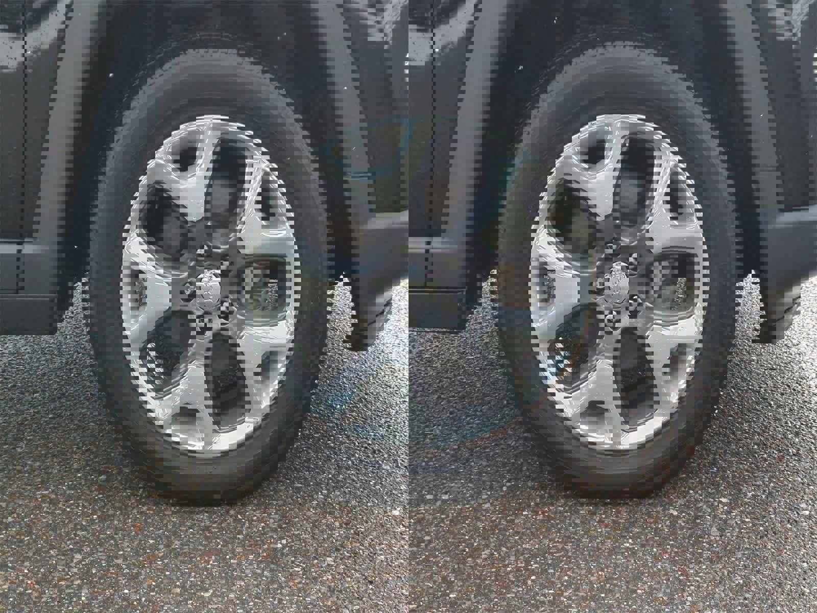 Used 2020 Jeep Compass Limited image 13