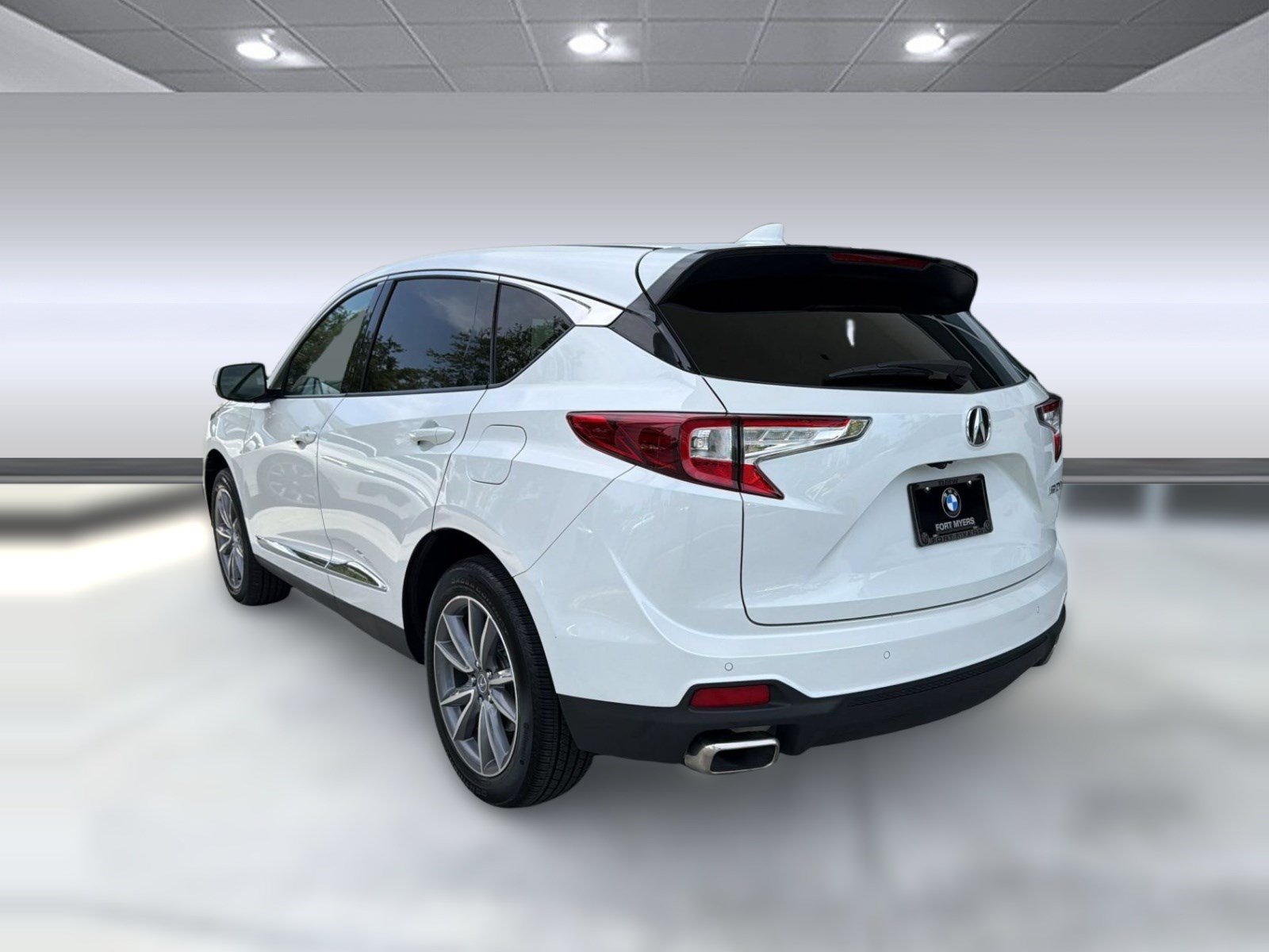 Used 2023 Acura RDX FWD w/ Technology Package image 3