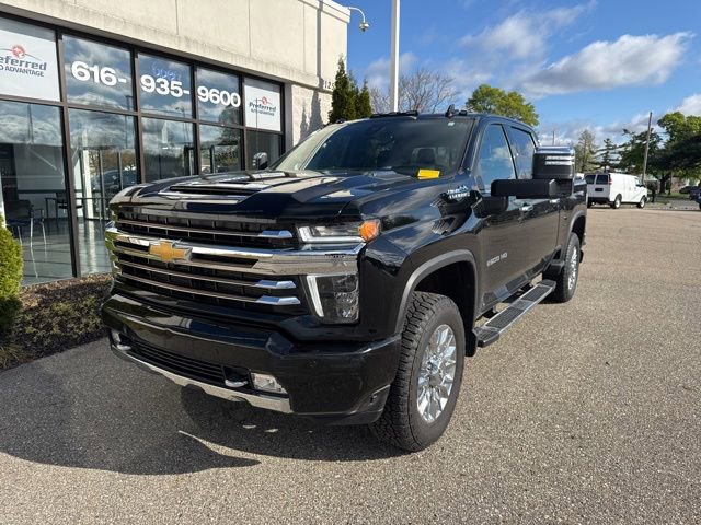 Used 2022 Chevrolet Silverado 2500 High Country w/ LPO, Hitch Package AWD/4WD image 2