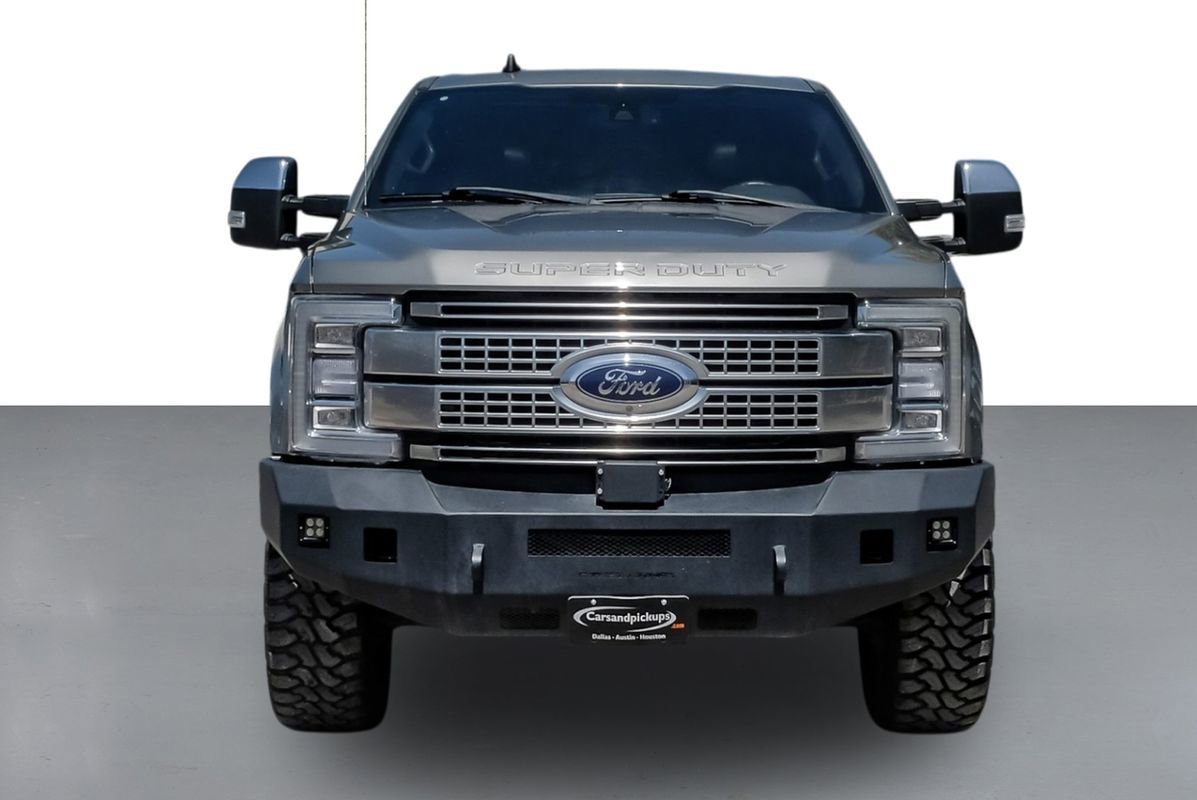 Used 2019 Ford F250 Platinum w/ Platinum Ultimate Package AWD/4WD image 3