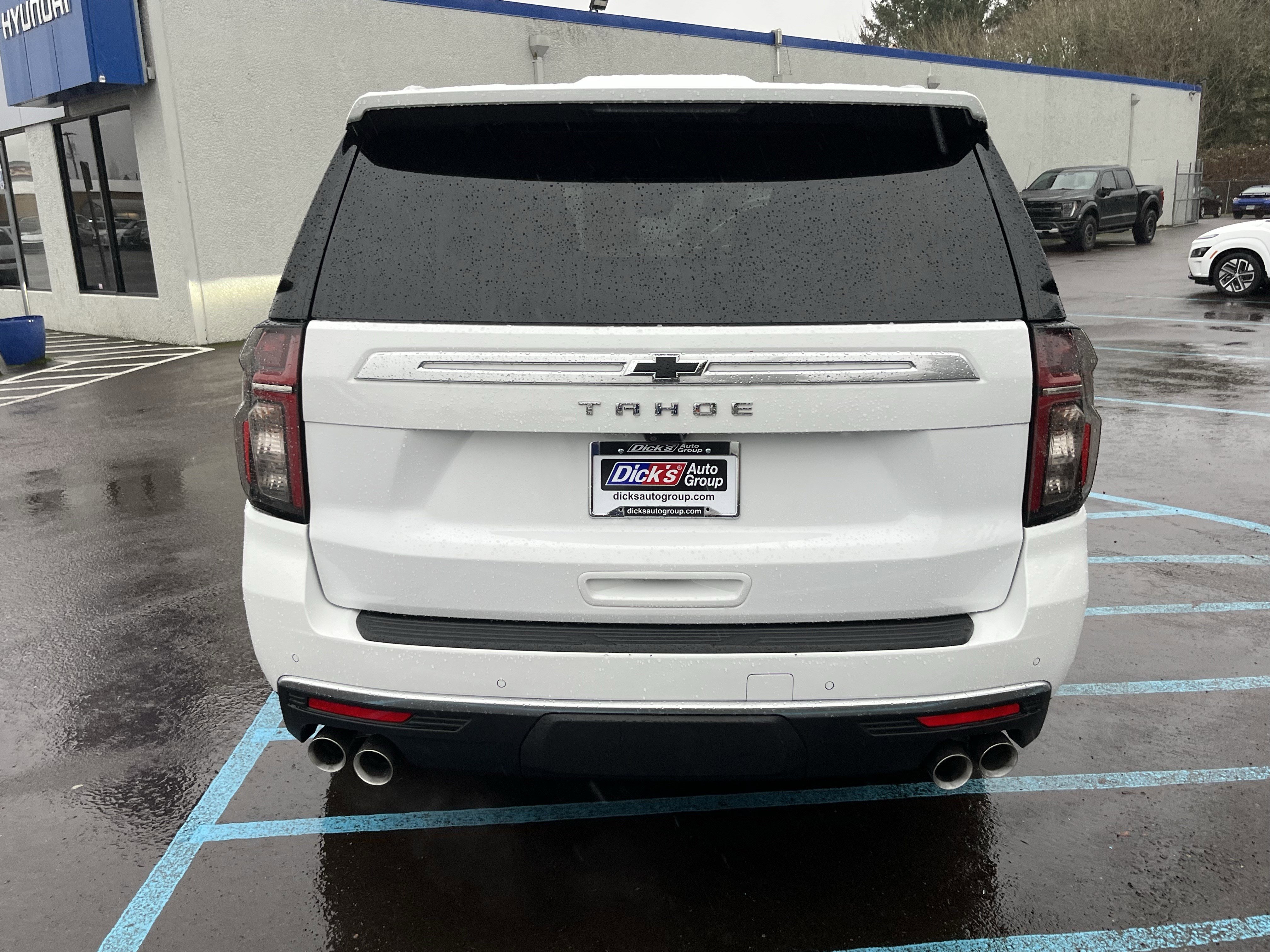 Used 2024 Chevrolet Tahoe High Country w/ Premium Package image 4