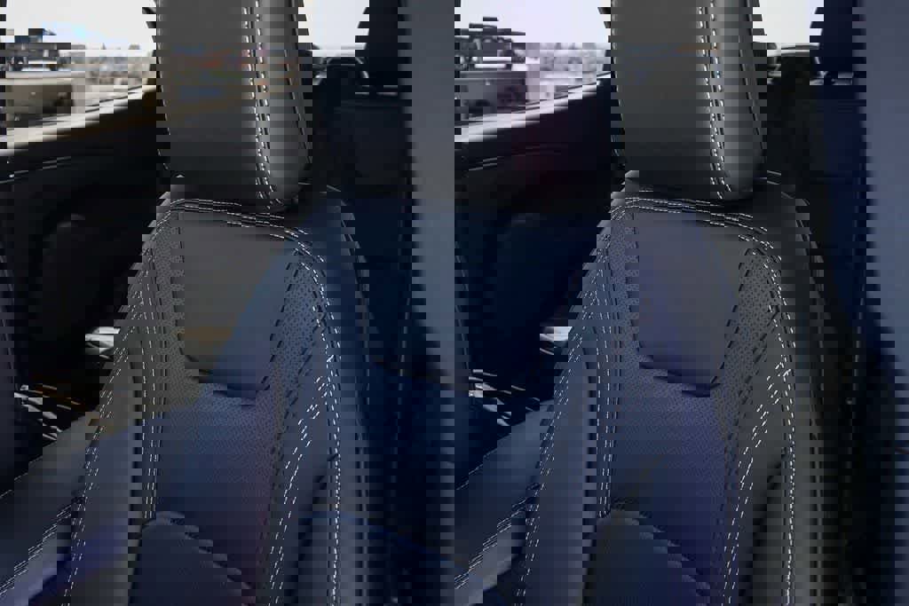 Used 2025 Ford Mustang Mach-E Premium RWD image 27