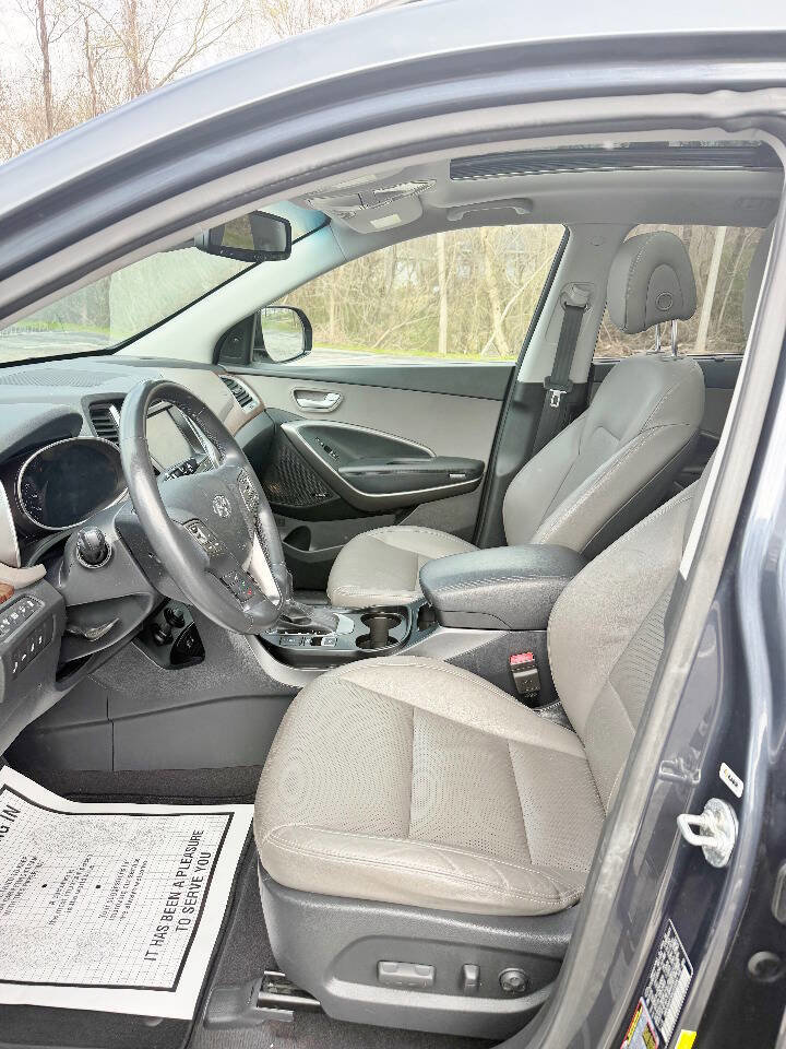 Used 2017 Hyundai Santa Fe SE Ultimate 4dr SUV w/ SE Ultimate Tech Package 03 image 10