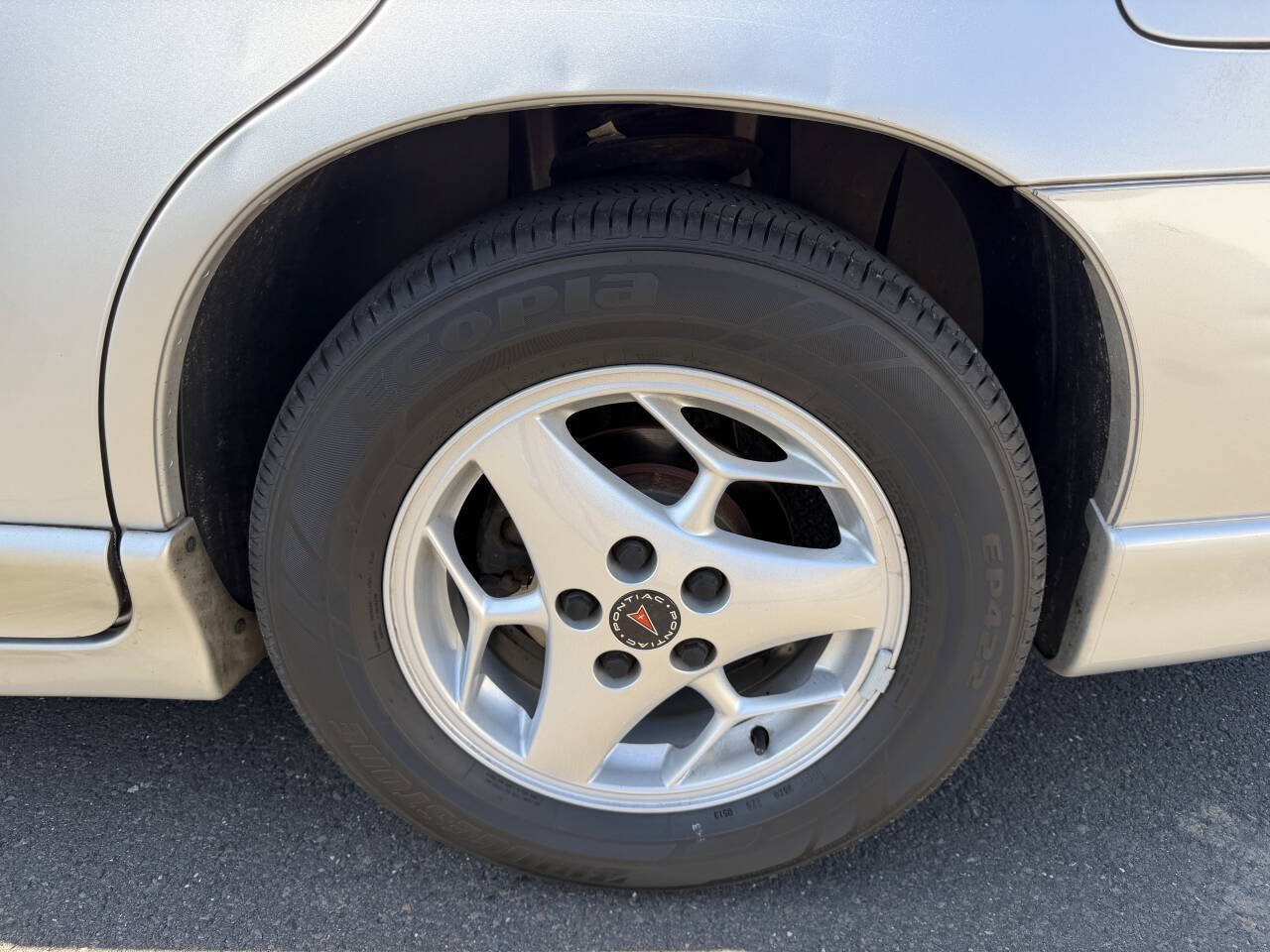 Used 2002 Pontiac Grand Prix GT FWD image 17