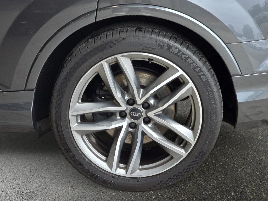 Used 2021 Audi SQ7 Premium Plus w/ Executive Package AWD/4WD image 34