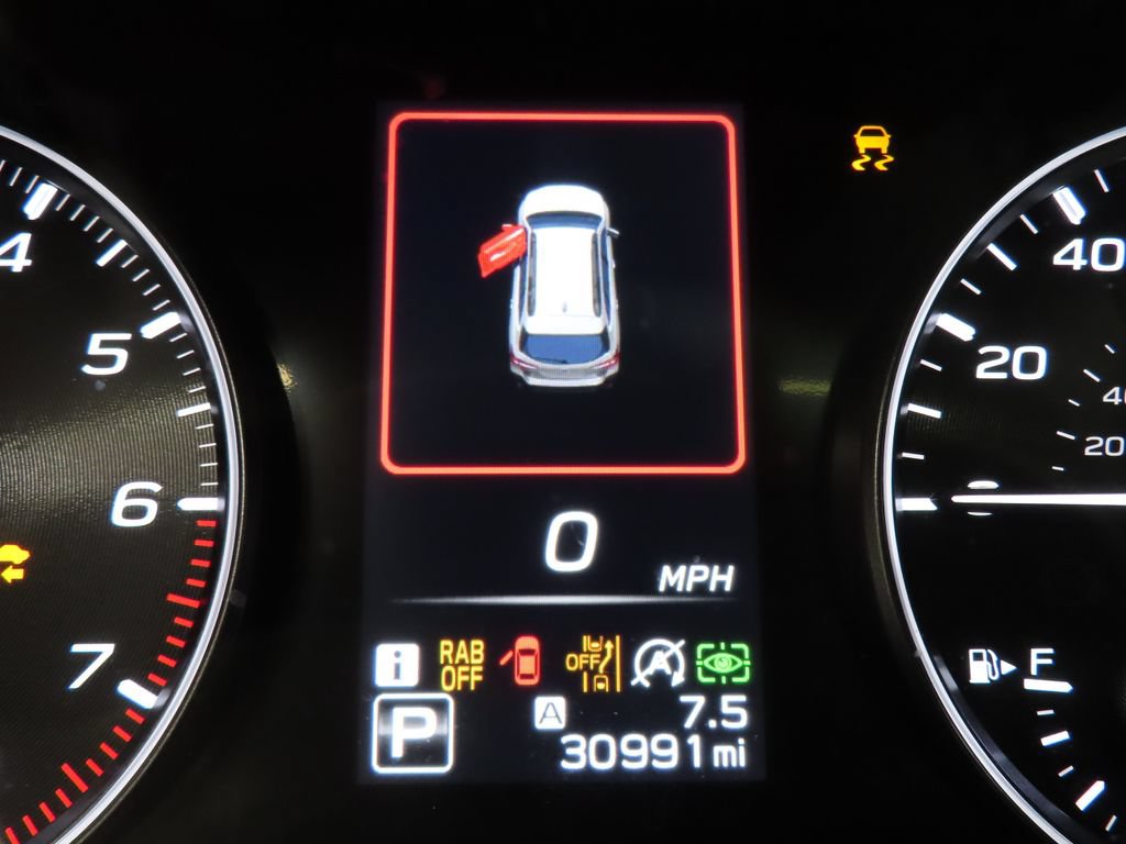 Used 2023 Subaru Outback Touring AWD/4WD image 16