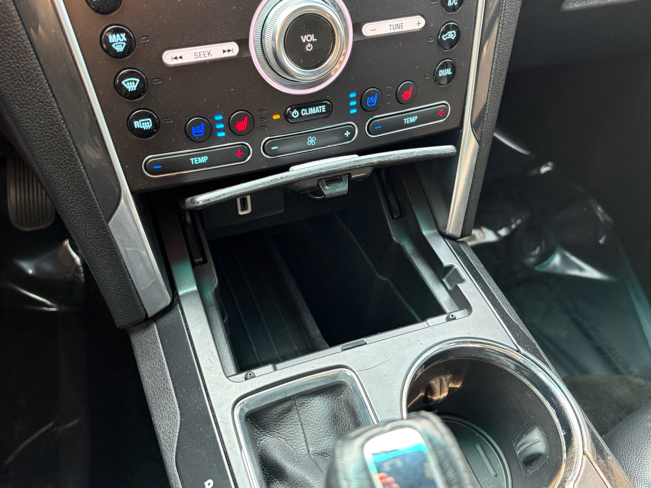 Used 2017 Ford Explorer Limited image 23