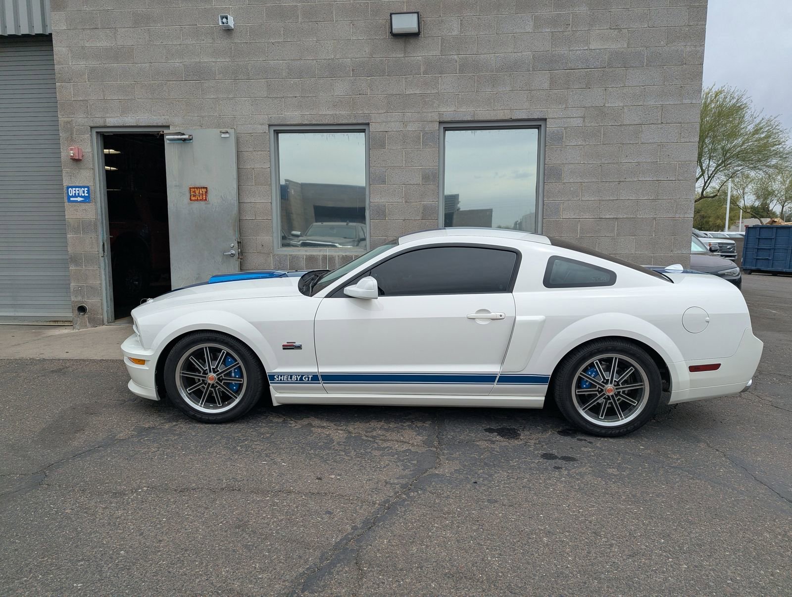 Used 2007 Ford Mustang GT RWD image 3