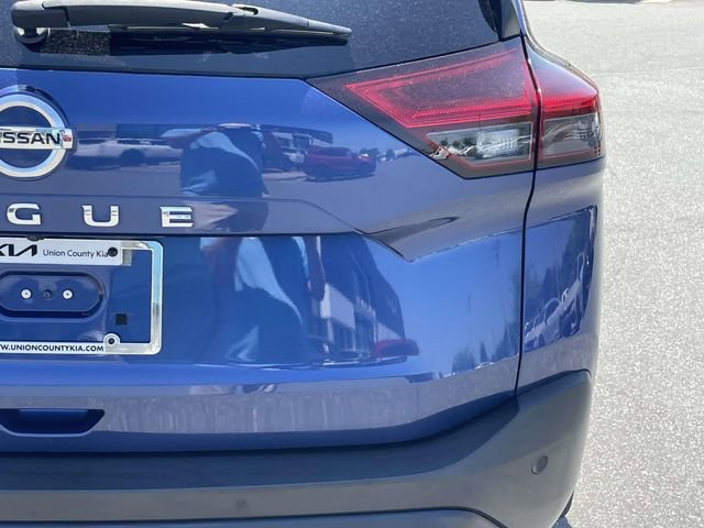 Used 2021 Nissan Rogue S FWD image 11