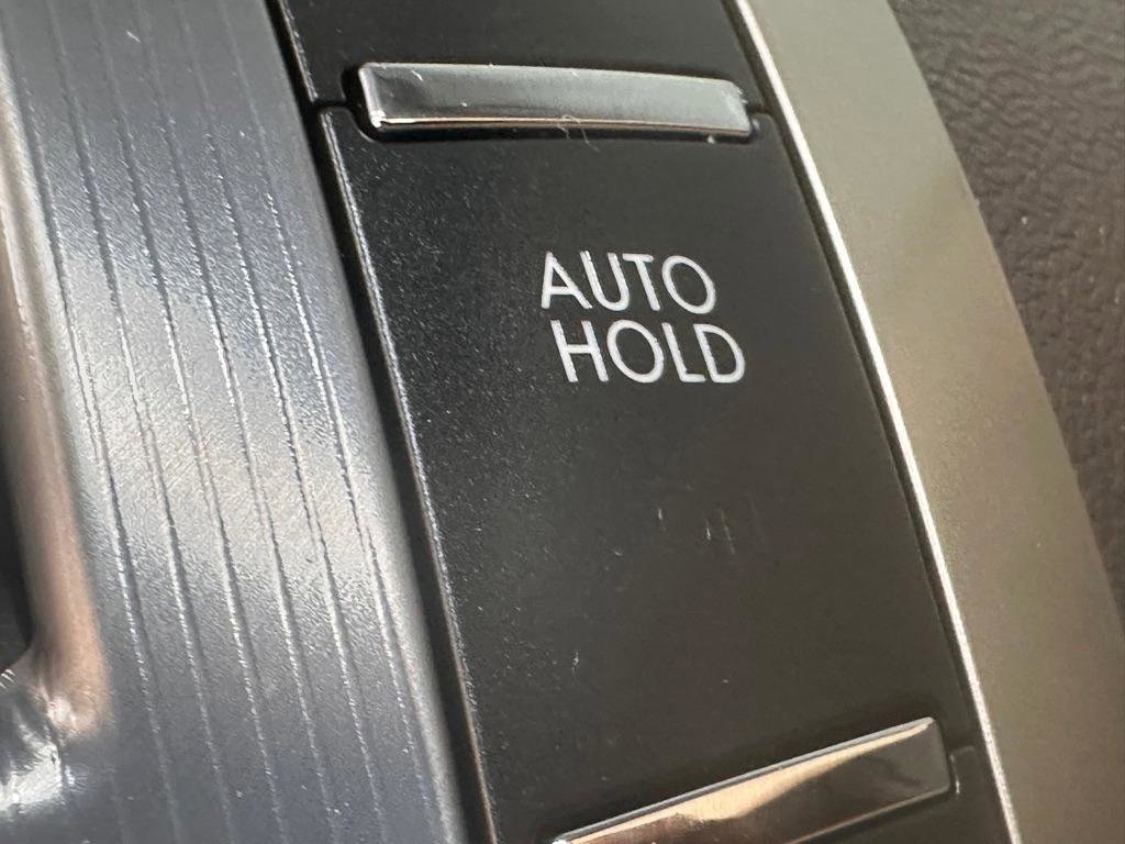 Used 2017 Lincoln MKZ Premiere image 35