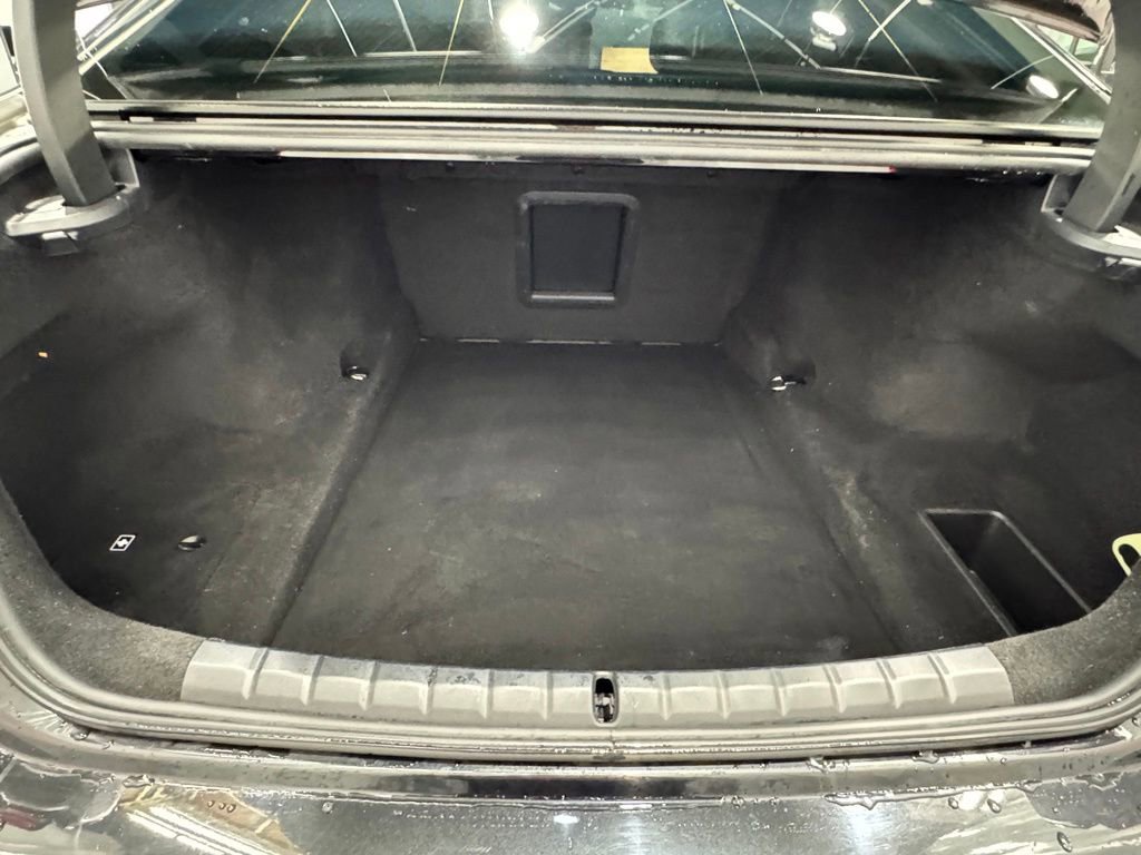 Used 2023 BMW 760i xDrive w/ Executive Package image 33