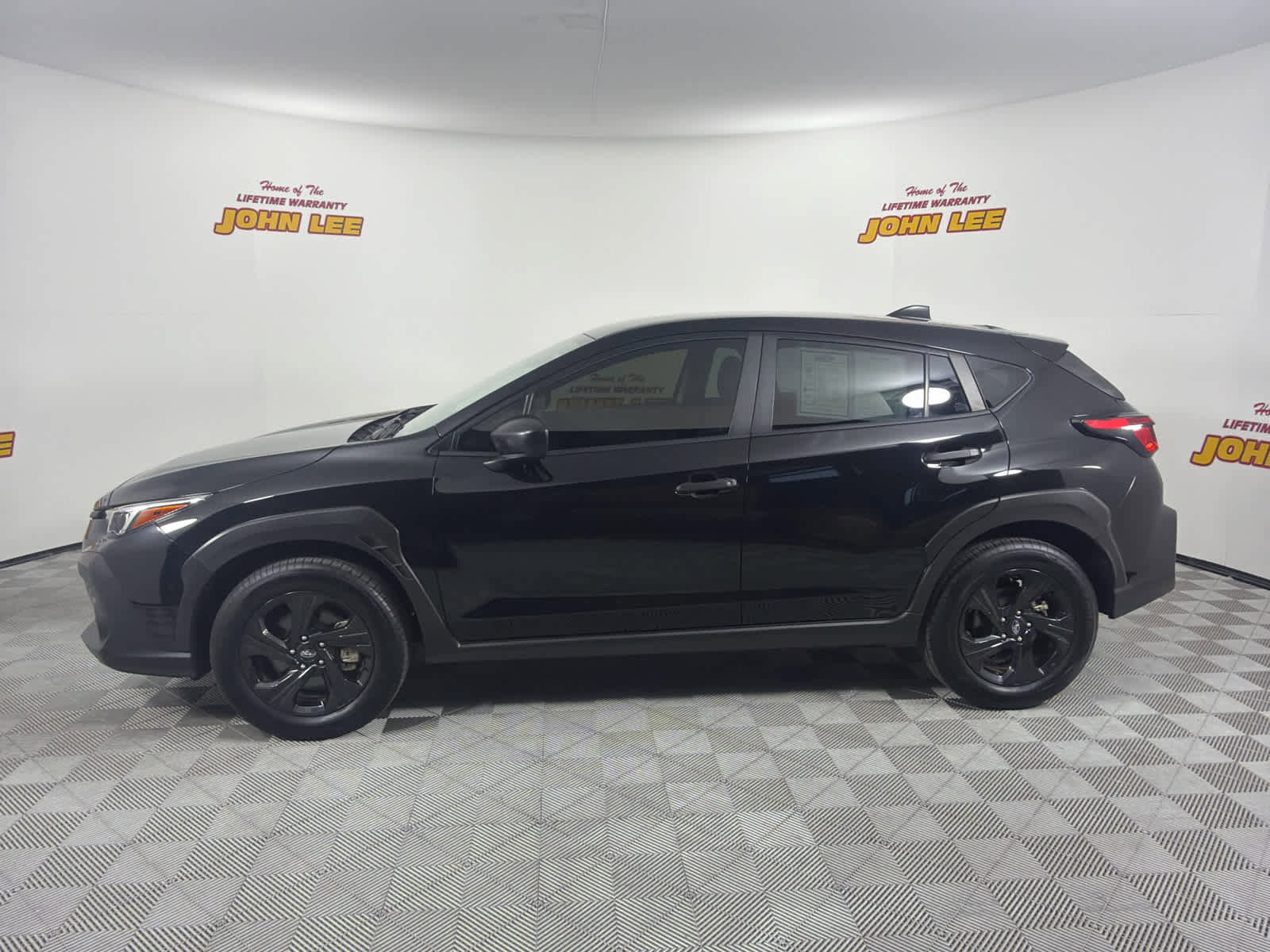 Used 2024 Subaru Crosstrek 2.0i AWD/4WD image 2