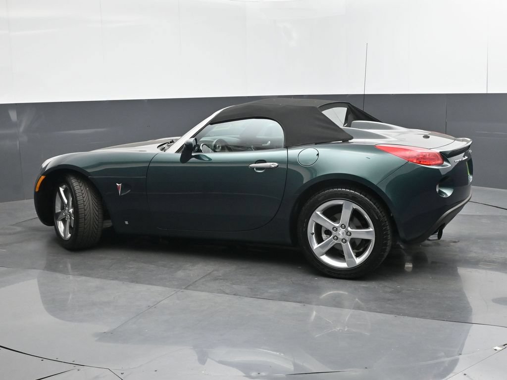 Used 2007 Pontiac Solstice GXP w/ Premium Package RWD image 29
