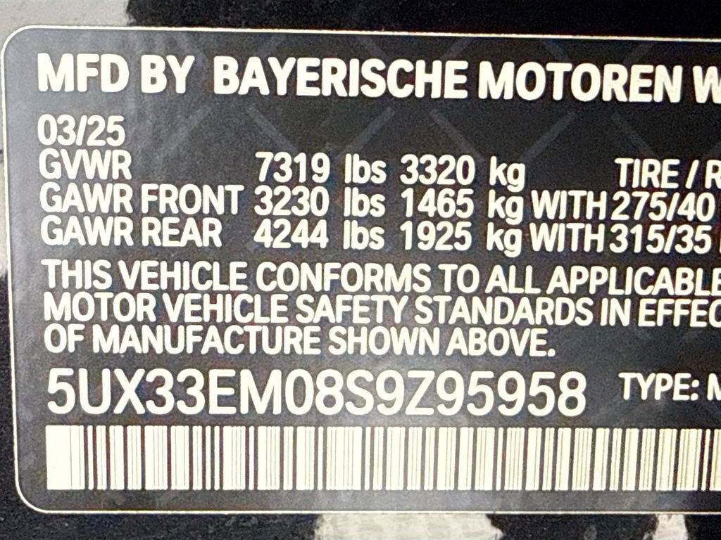 Used 2025 BMW X7 M60i AWD/4WD image 31