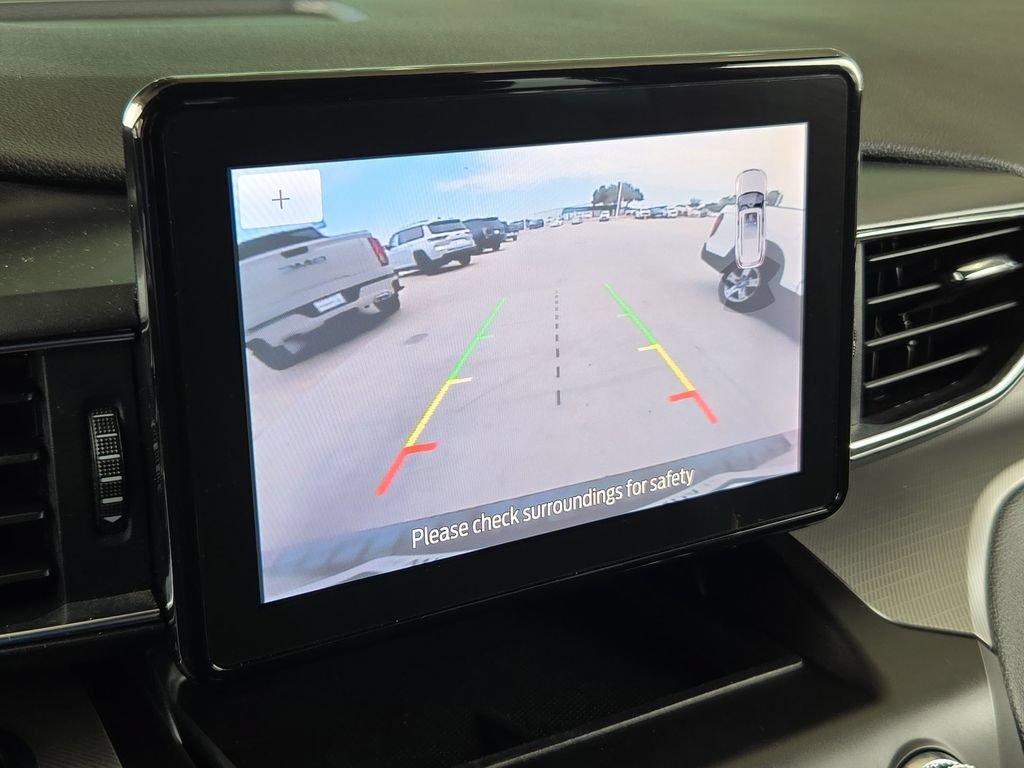 Used 2020 Ford Explorer XLT w/ Equipment Group 202A AWD/4WD image 35
