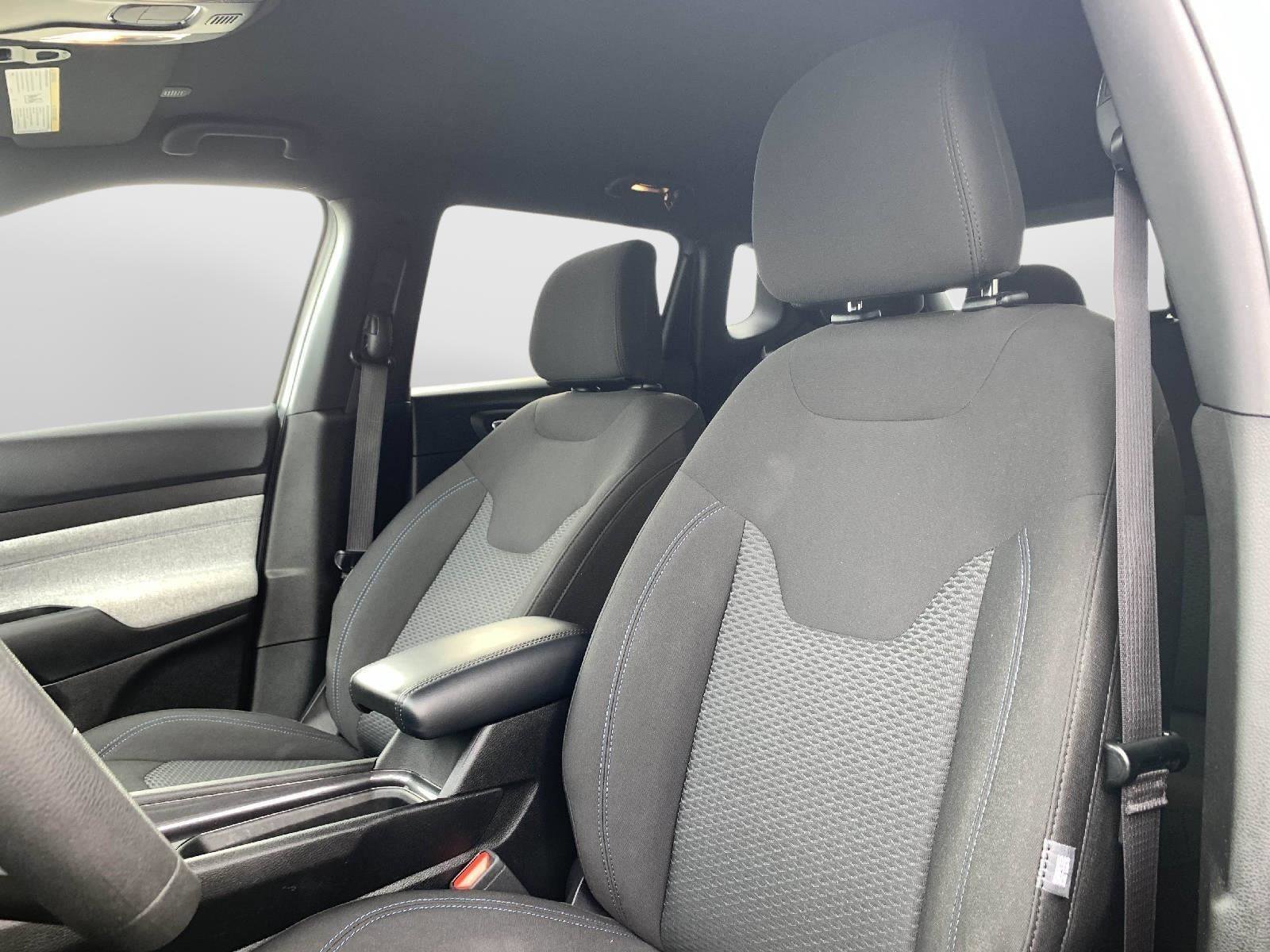 Used 2024 Jeep Compass Sport image 31