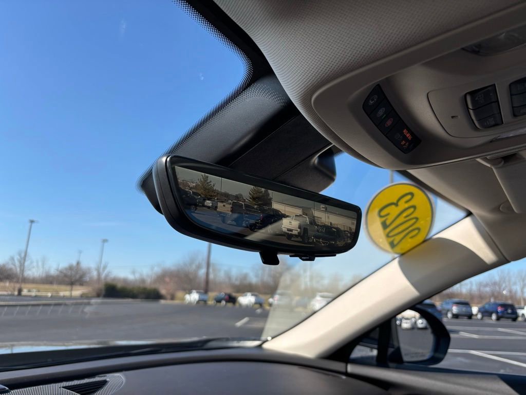 Used 2023 Buick Envision Avenir image 40