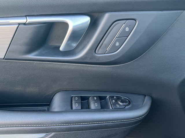 Used 2025 Buick Enclave Preferred image 22