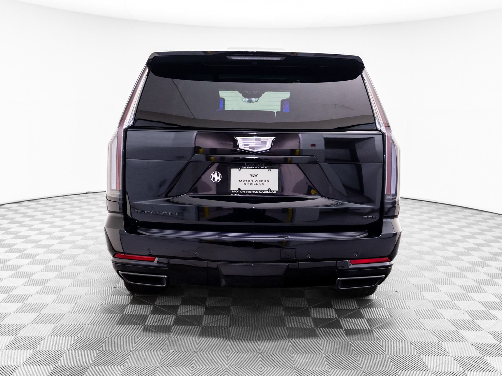 New 2026 Cadillac Escalade ESV Platinum Sport w/ LPO, ONYX Package AWD/4WD image 4