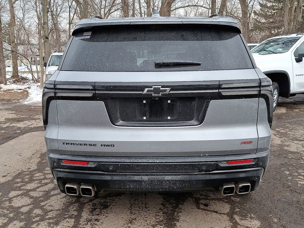 Used 2024 Chevrolet Traverse RS image 7