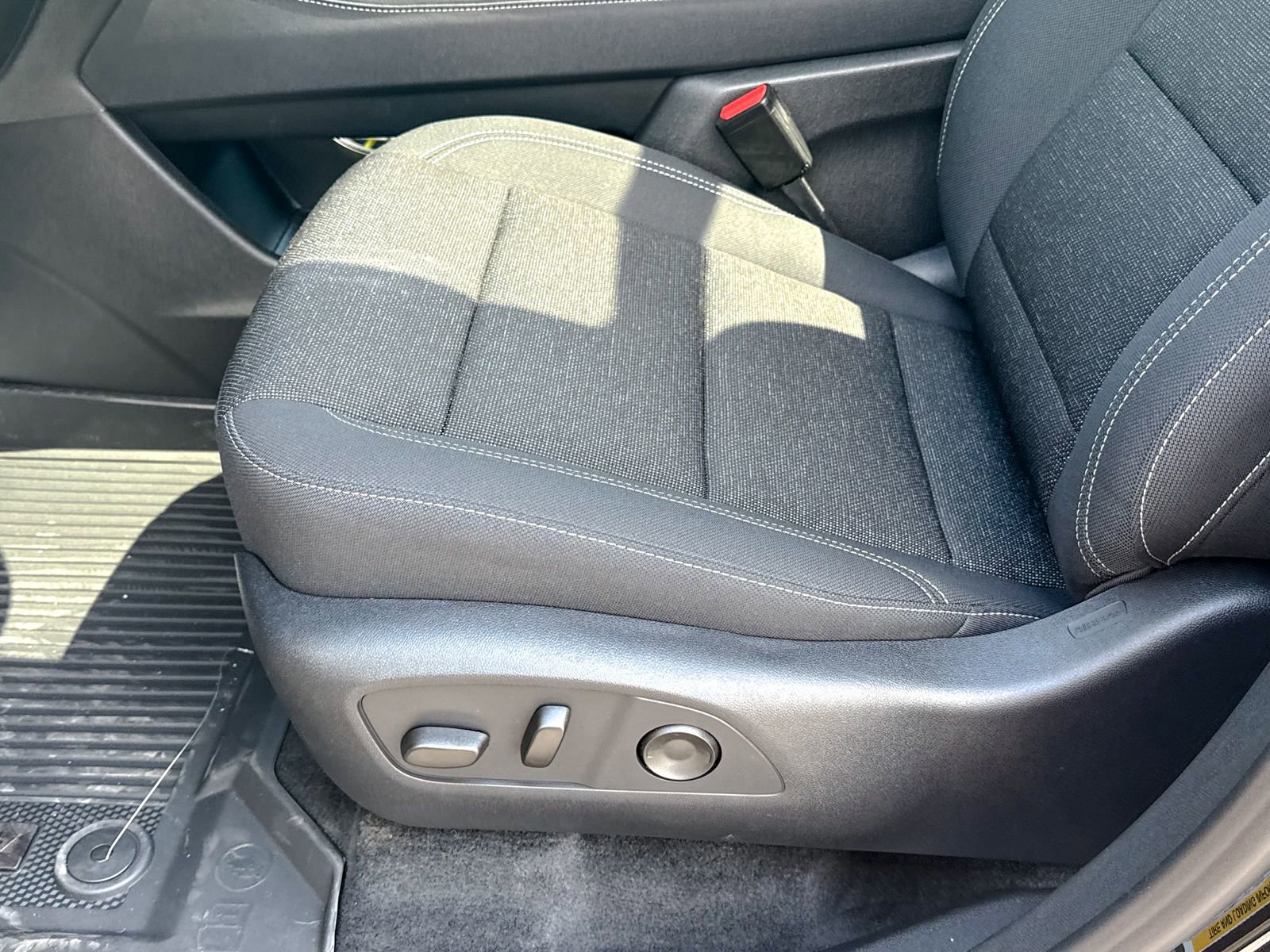 New 2026 Chevrolet Traverse LT w/ Sun and Wheel Package AWD/4WD image 20