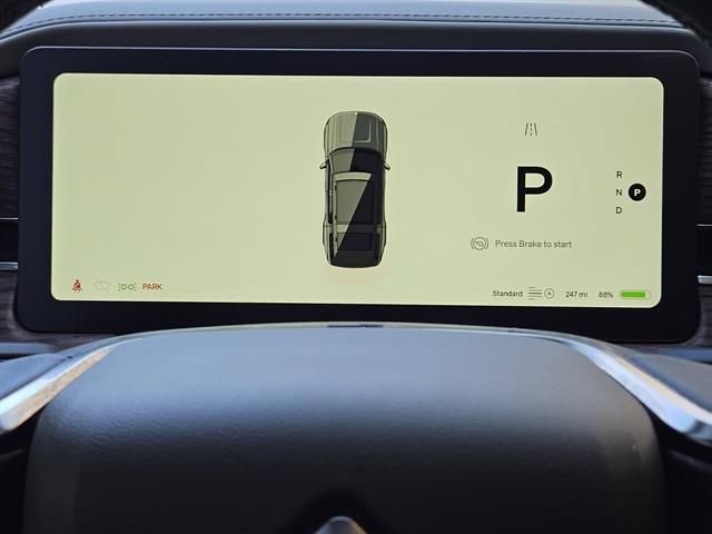 Used 2024 Rivian R1S Adventure image 11