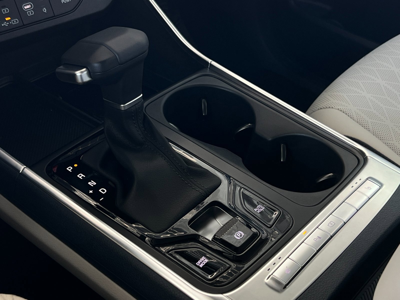 New 2026 Kia Carnival EX image 25