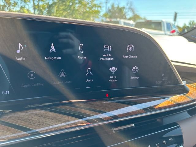 Used 2022 Cadillac Escalade Sport Platinum w/ LPO, ONYX Package AWD/4WD image 36