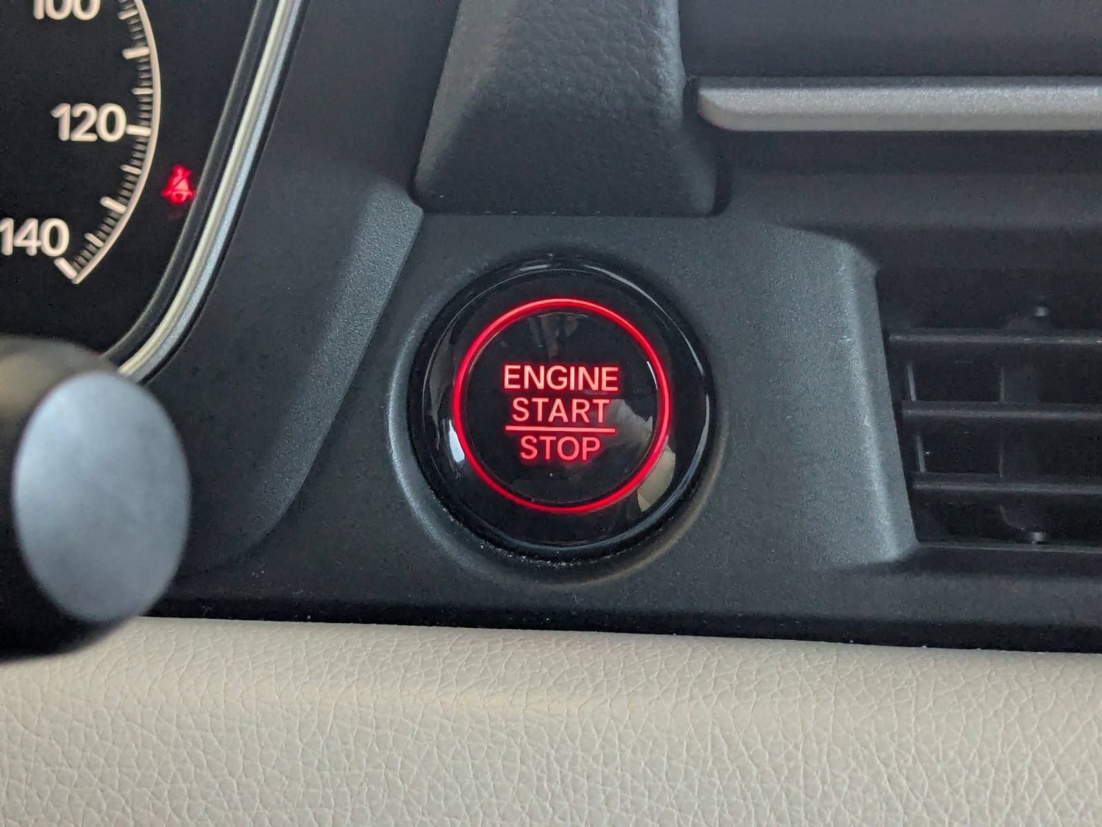 Used 2023 Honda Pilot EX-L image 19