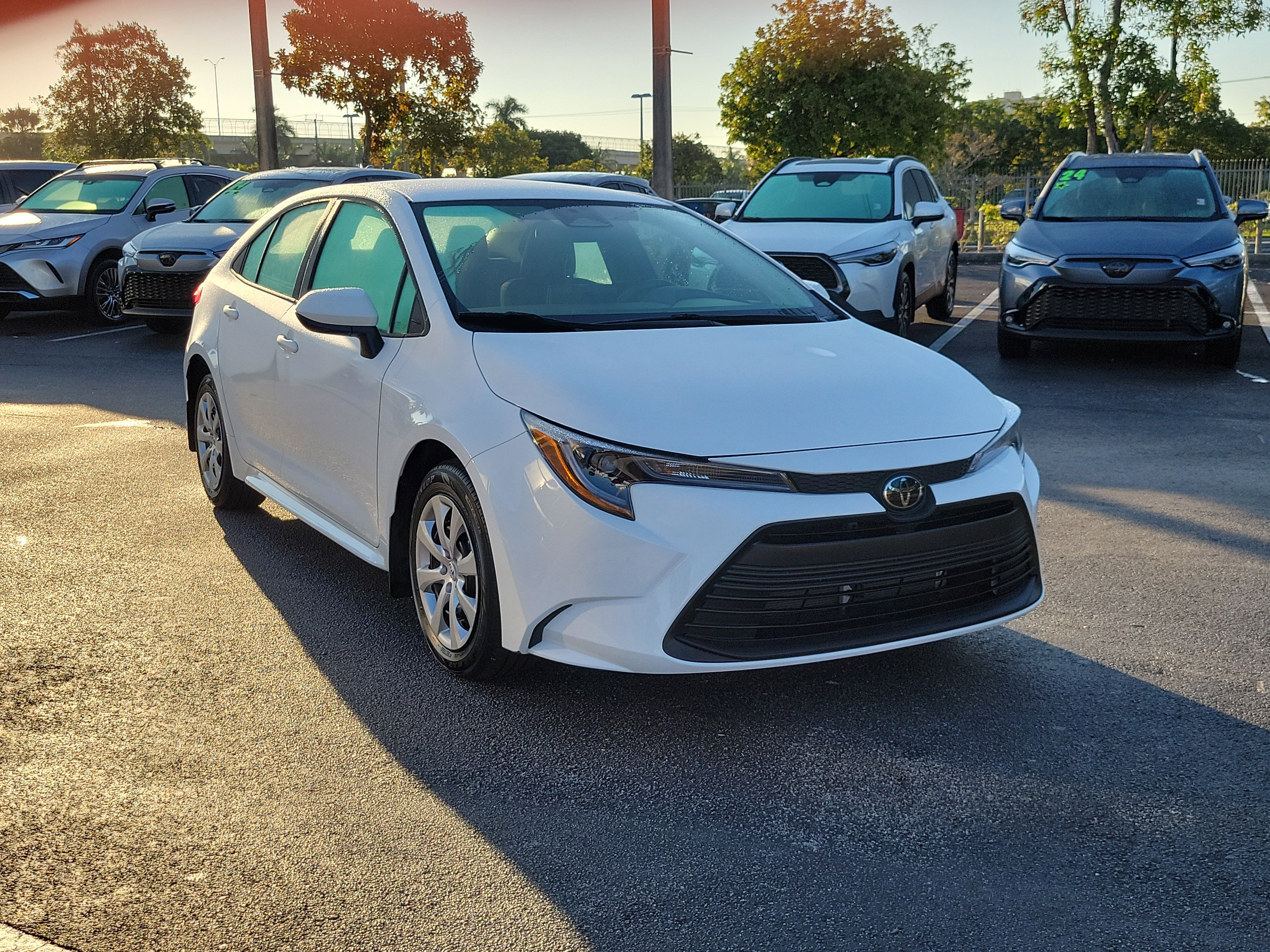 Used 2025 Toyota Corolla LE image 4