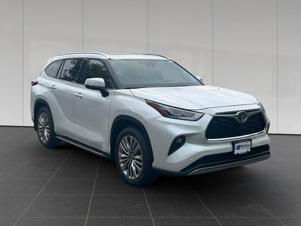 New 2026 Toyota Highlander Platinum AWD/4WD image 7