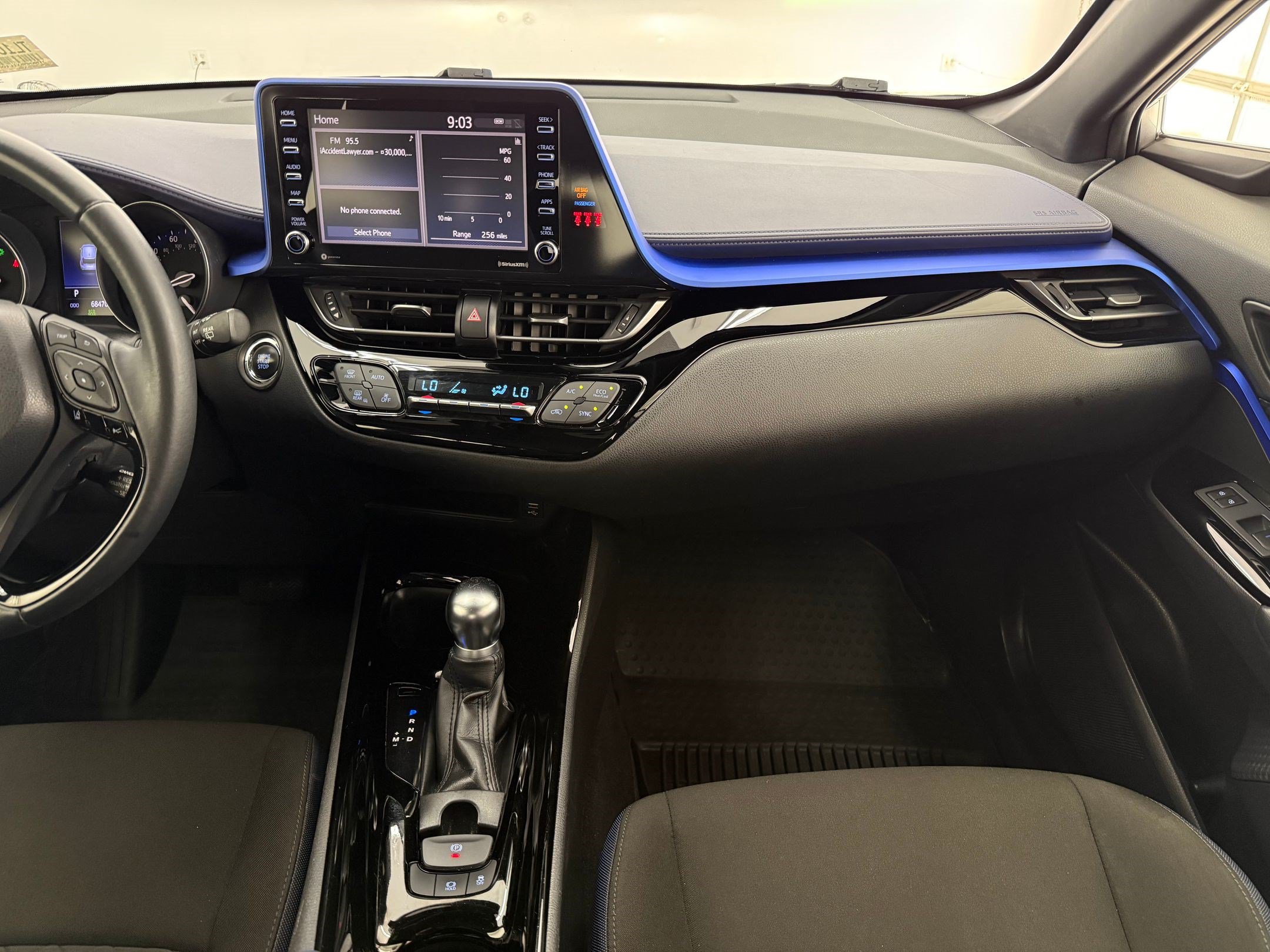 Used 2020 Toyota C-HR XLE FWD image 30