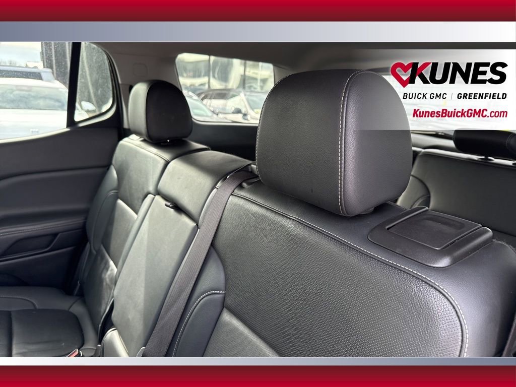 Used 2023 GMC Acadia SLT image 35
