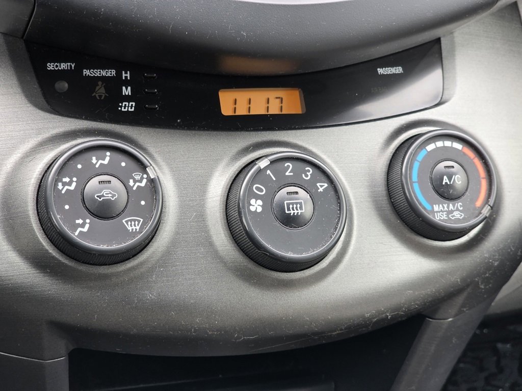 Used 2011 Toyota RAV4 4WD image 29