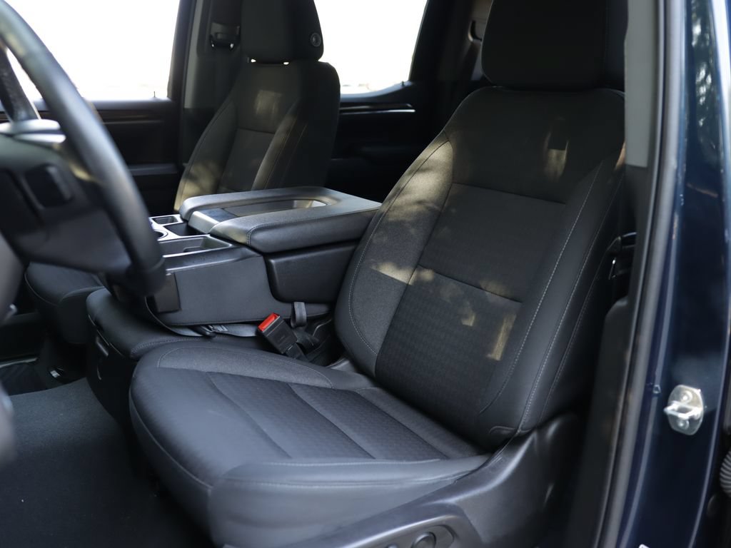 Used 2023 Chevrolet Silverado 1500 LT AWD/4WD image 23