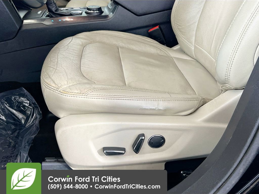 Used 2018 Ford Explorer XLT w/ Equipment Group 202A AWD/4WD image 23