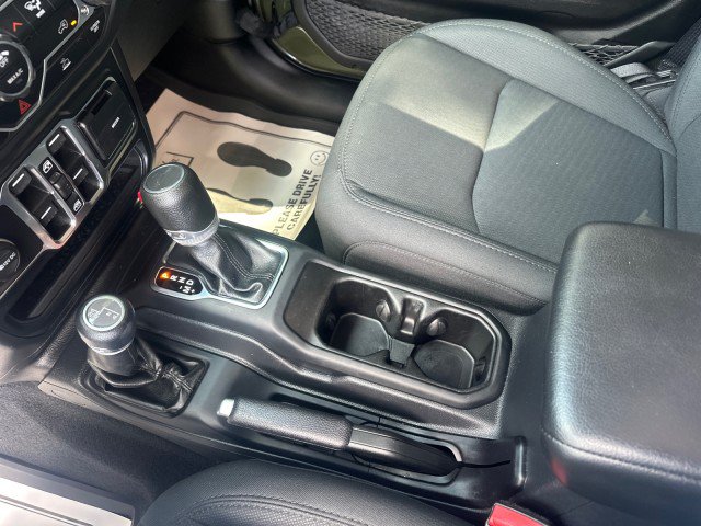 Used 2022 Jeep Gladiator Sport AWD/4WD image 15