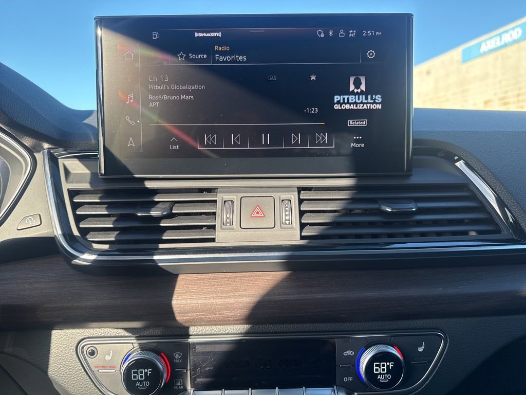 Used 2022 Audi Q5 2.0T Premium Plus w/ Premium Plus Package image 23