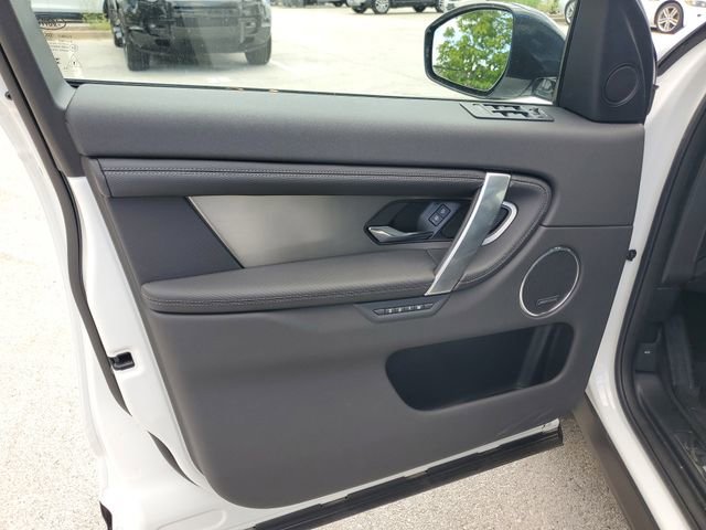 Certified 2025 Land Rover Discovery Sport Dynamic SE image 22