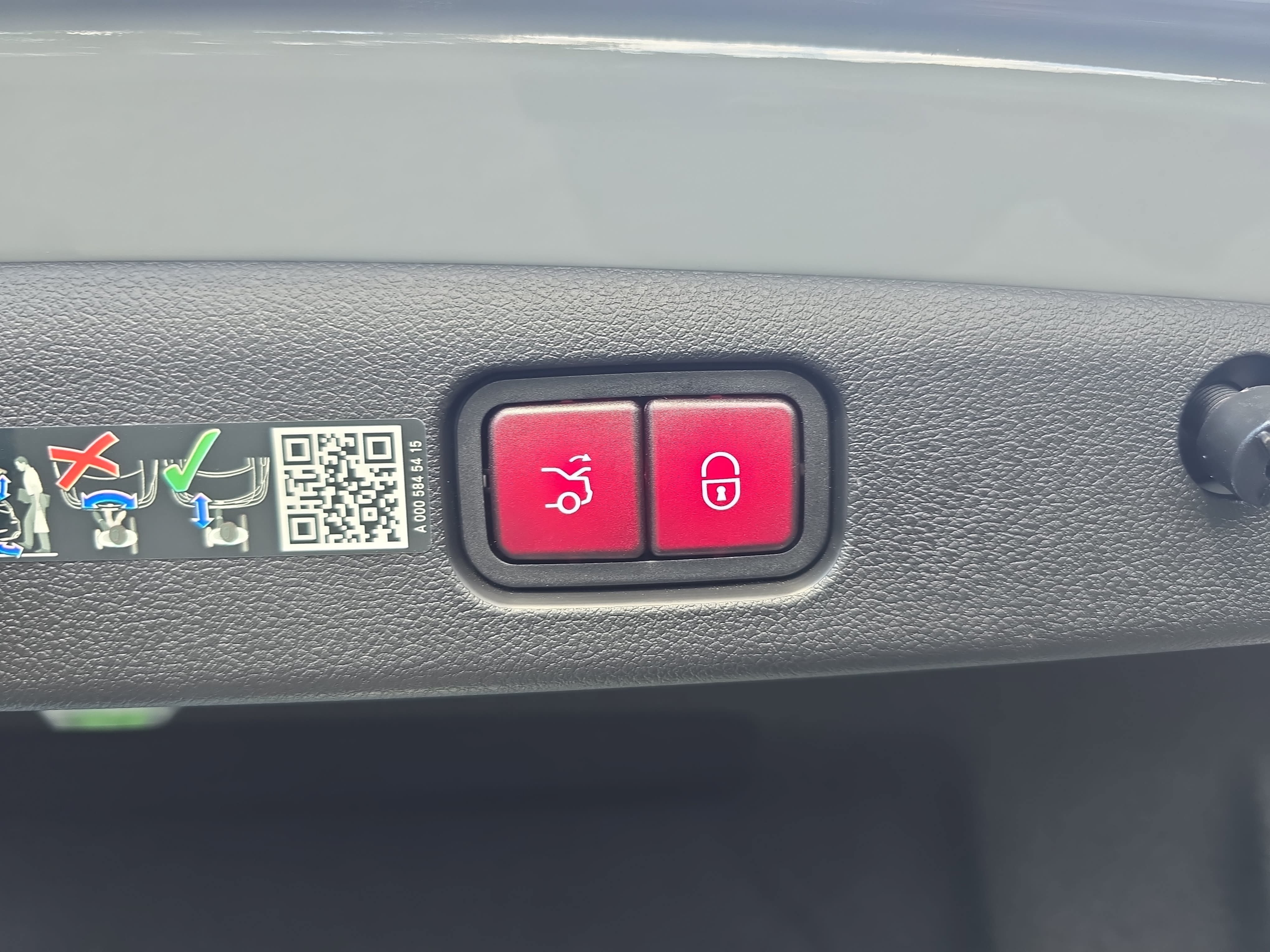 Certified 2025 Mercedes-Benz E 350 4MATIC Sedan image 13