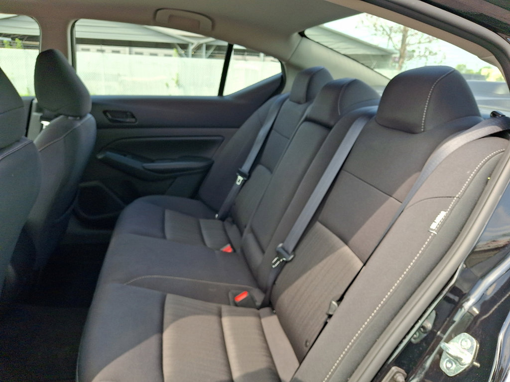 Used 2024 Nissan Altima 2.5 SV FWD image 20