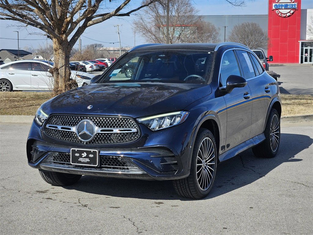 Used 2023 Mercedes-Benz GLC 300 GLC 300 image 2