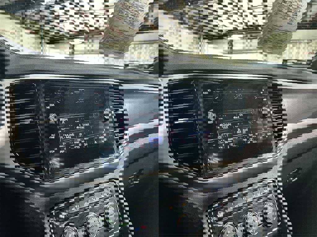 Used 2022 Volkswagen Atlas Cross Sport SEL R-Line image 34