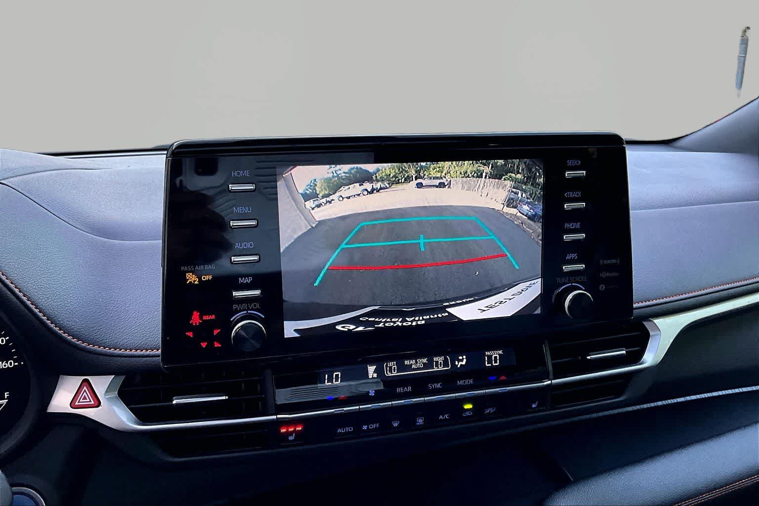 Certified 2024 Toyota Sienna XSE FWD image 27