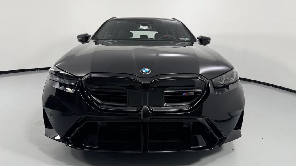 New 2027 BMW M5 Touring AWD/4WD image 2