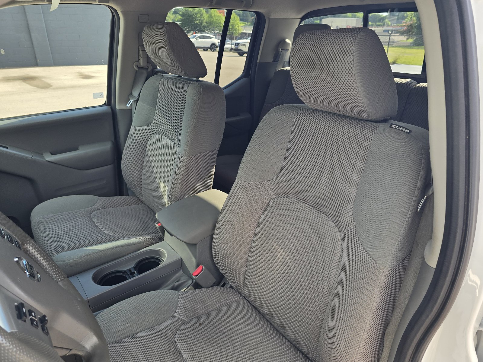 Used 2016 Nissan Frontier SV AWD/4WD image 15