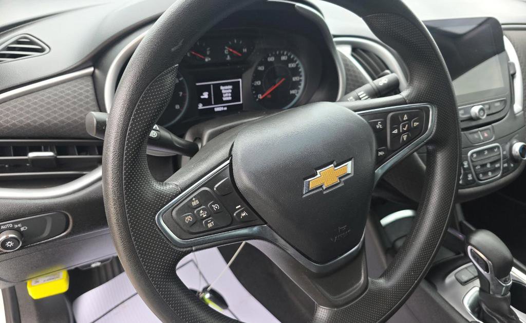 Used 2023 Chevrolet Malibu LT w/ Driver Confidence Package FWD image 10